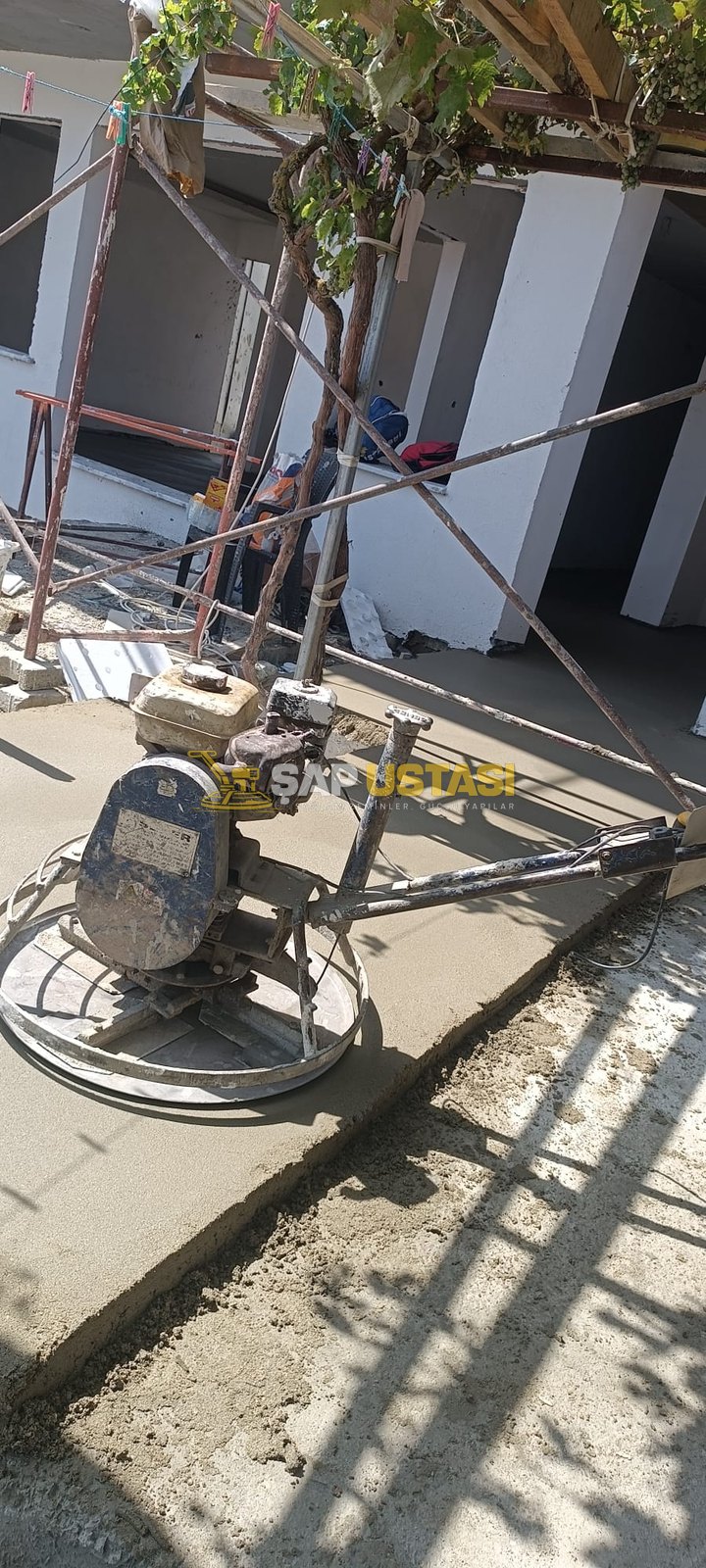 Sahada helikopterli perdah